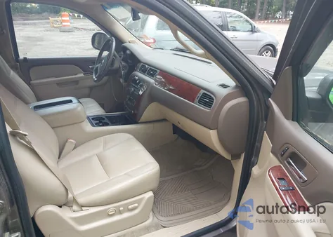 2013 Chevrolet Suburban 1500 Lt из США, поврежденный, VIN 1GNSKJE78DR155581